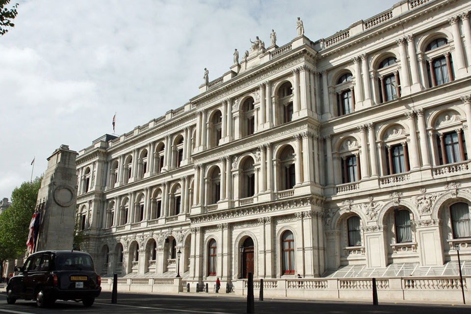 UK का नई विकास नीति: सहायता से भागीदारी की ओर कदम | G20 बैठक में निवेश और साझेदारी का जोर