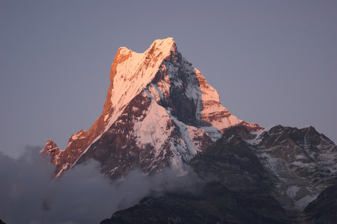 India ने पहली बार Everest पर महिला पर्वतारोही का सफल चढ़ाई अभियान किया